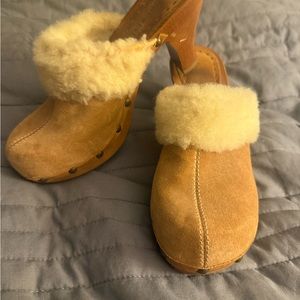 Gianni Bini Tan and Cream Fuzzy Trim Mules